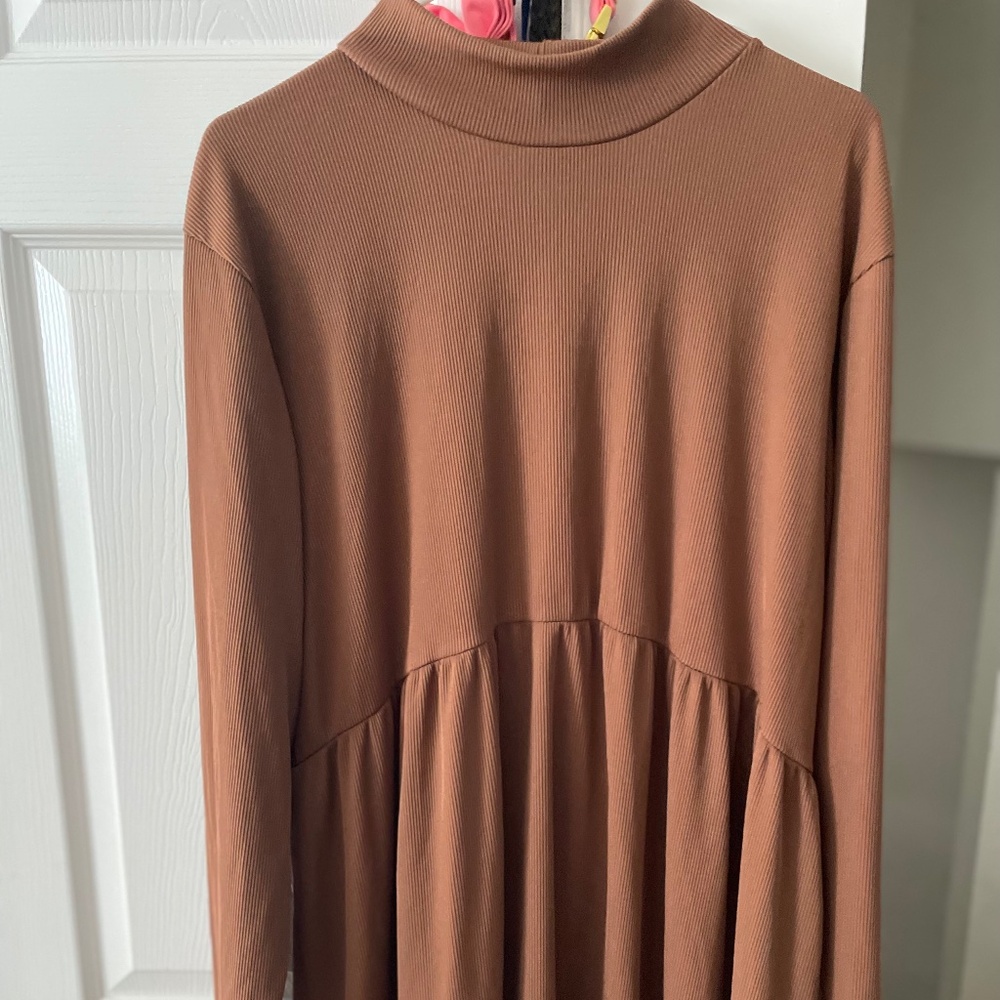 Women's Dresses (2)
